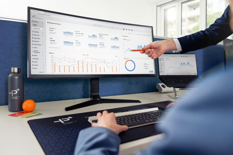 Die HotelPartner Technologie auf einem Bildschirm